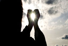 乌克兰田径运动员破纪录夺冠，全场欢呼